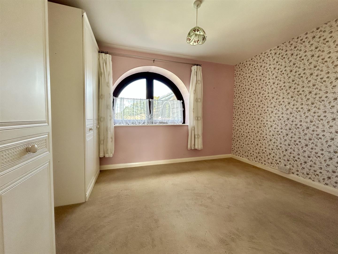 2 bed property in Springfield Road, St. Leonards-On-Sea